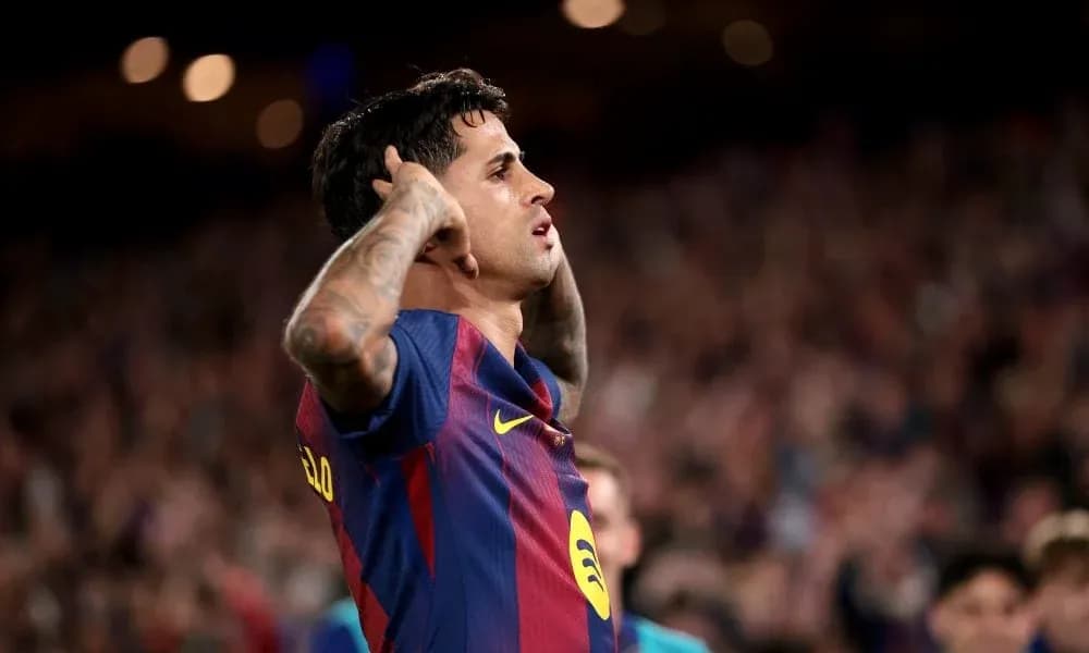 Joueur de Barcelone célébrant un but au stade
