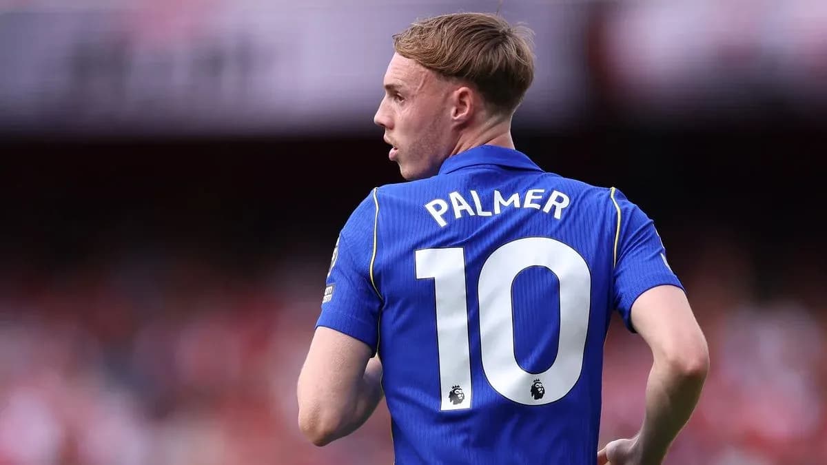 Joueur portant le maillot numéro 10 de dos