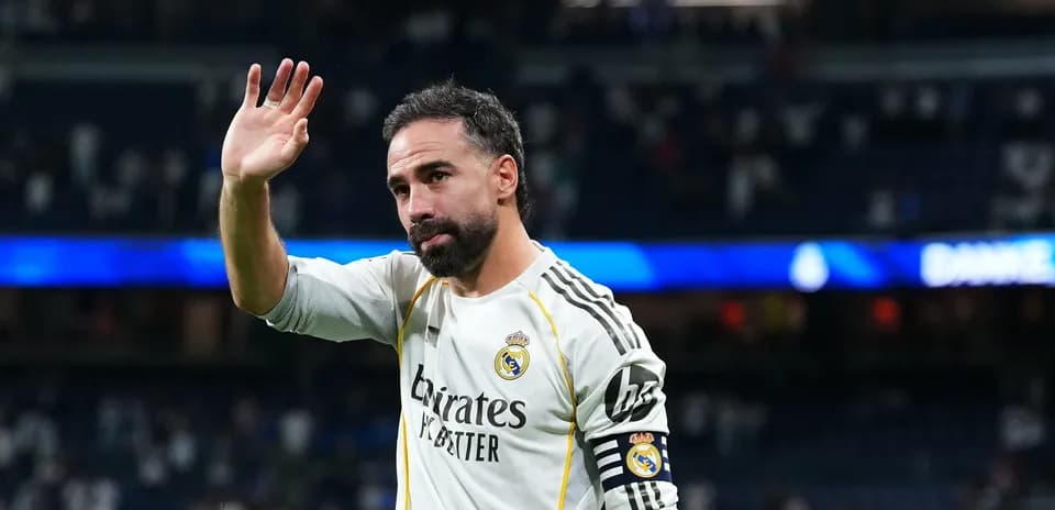 Joueur de Real Madrid saluant le public après le match