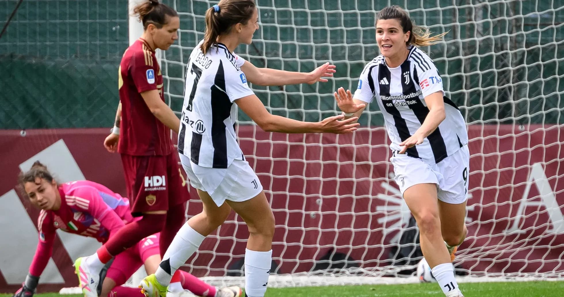 Joueuses de la Juventus célébrant un but
