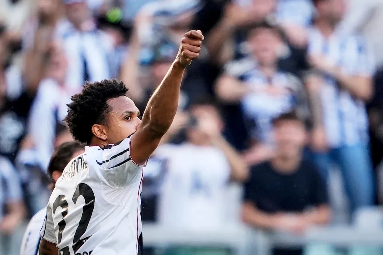 Joueur célébrant un but pendant le match