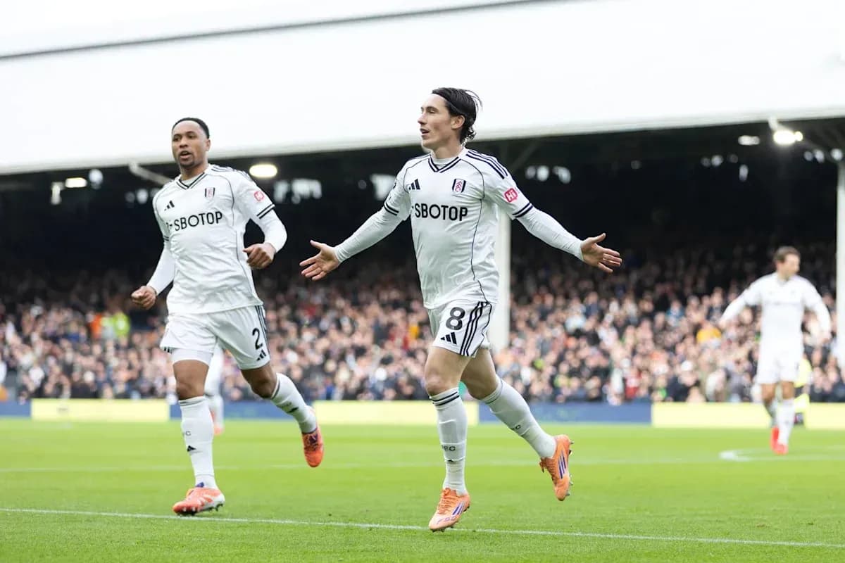 Joueurs de Fulham célébrant un but au stade