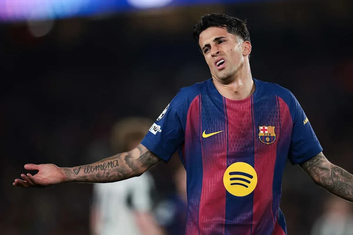 Joueur de Barcelone exprimant sa frustration sur le terrain