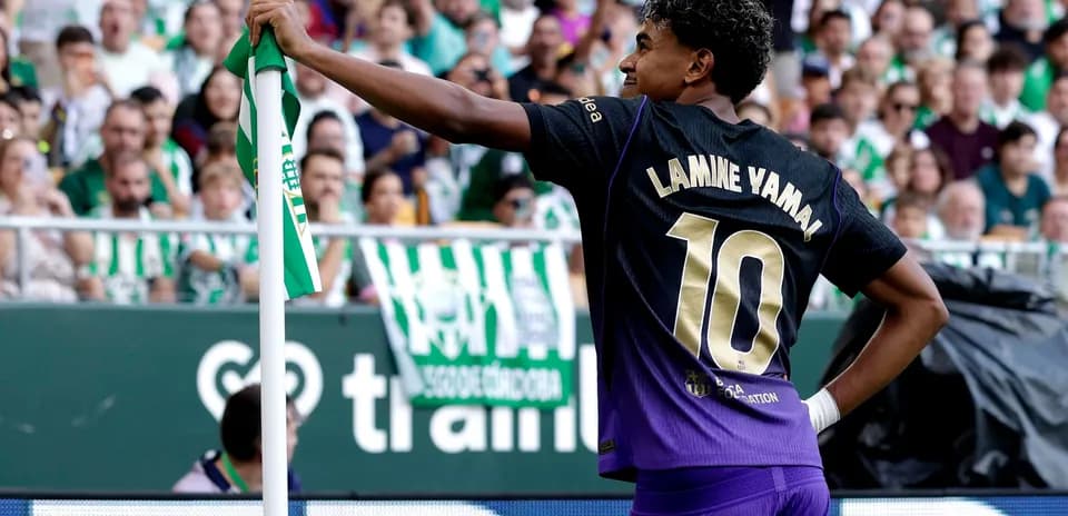 Lamine Yamal effectue un corner pour le Barça