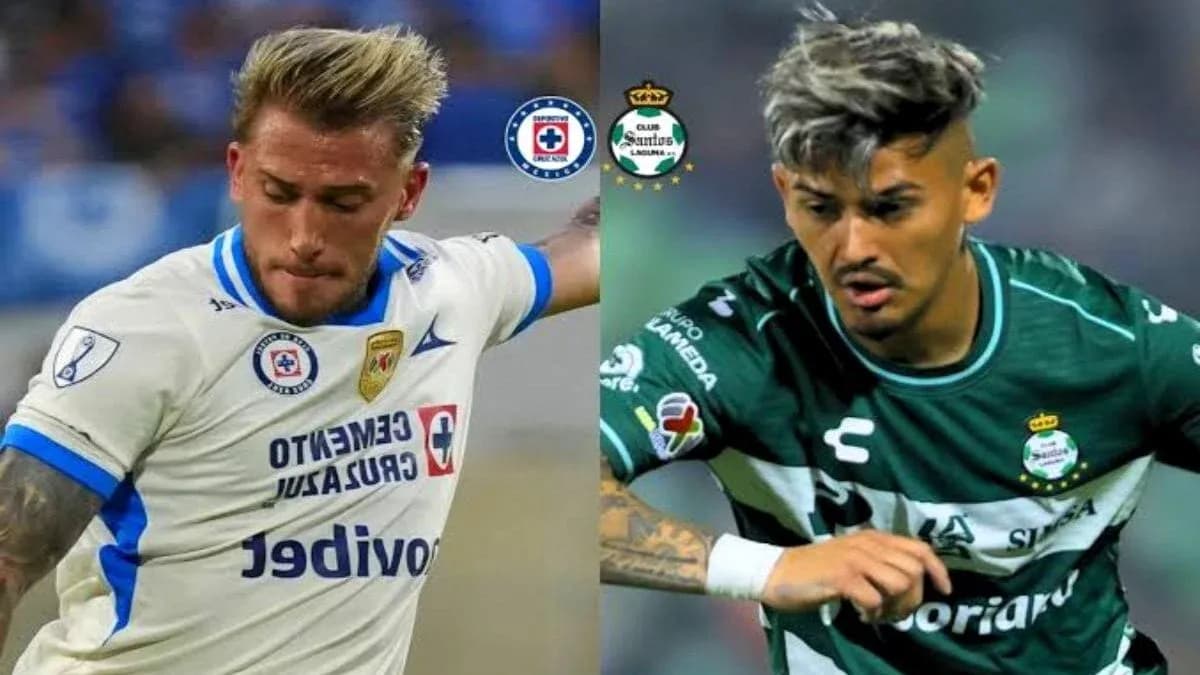 Joueurs de Cruz Azul et Santos Laguna en action