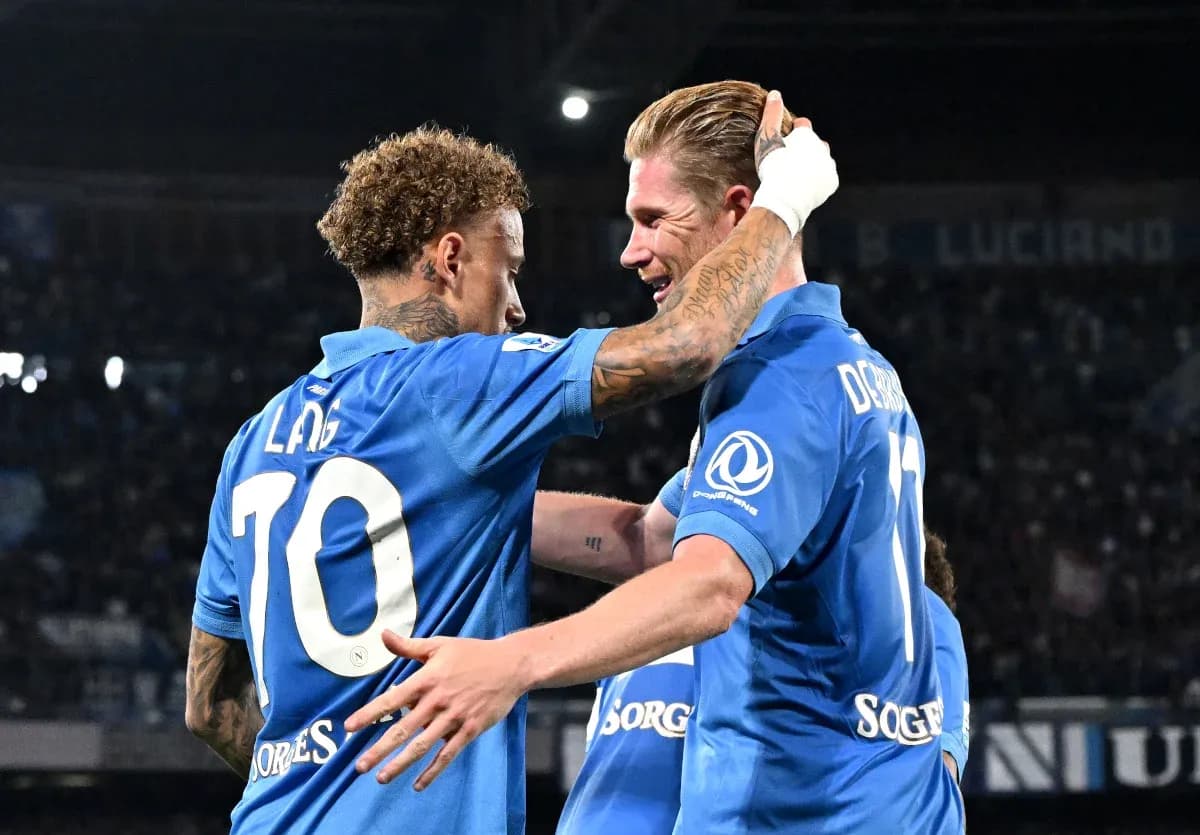 Joueurs du Napoli célébrant un but