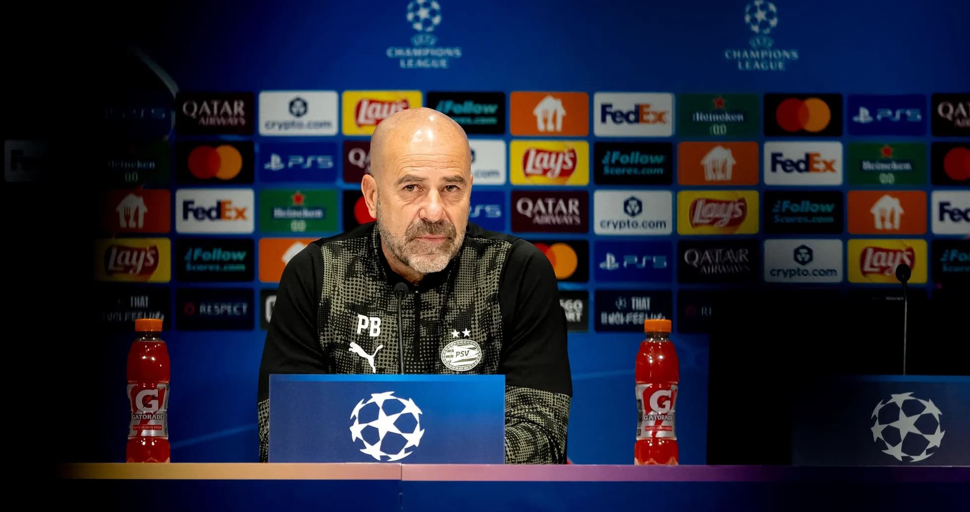 Entraîneur lors d'une conférence de presse UEFA Champions League