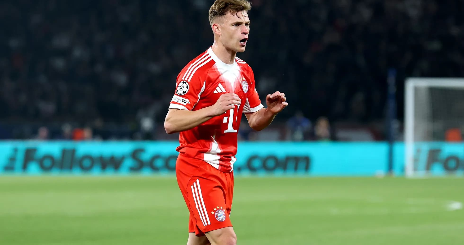 Joueur de Bayern Munich en action sur le terrain
