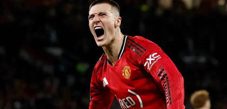 Joueur de Manchester United célébrant un but