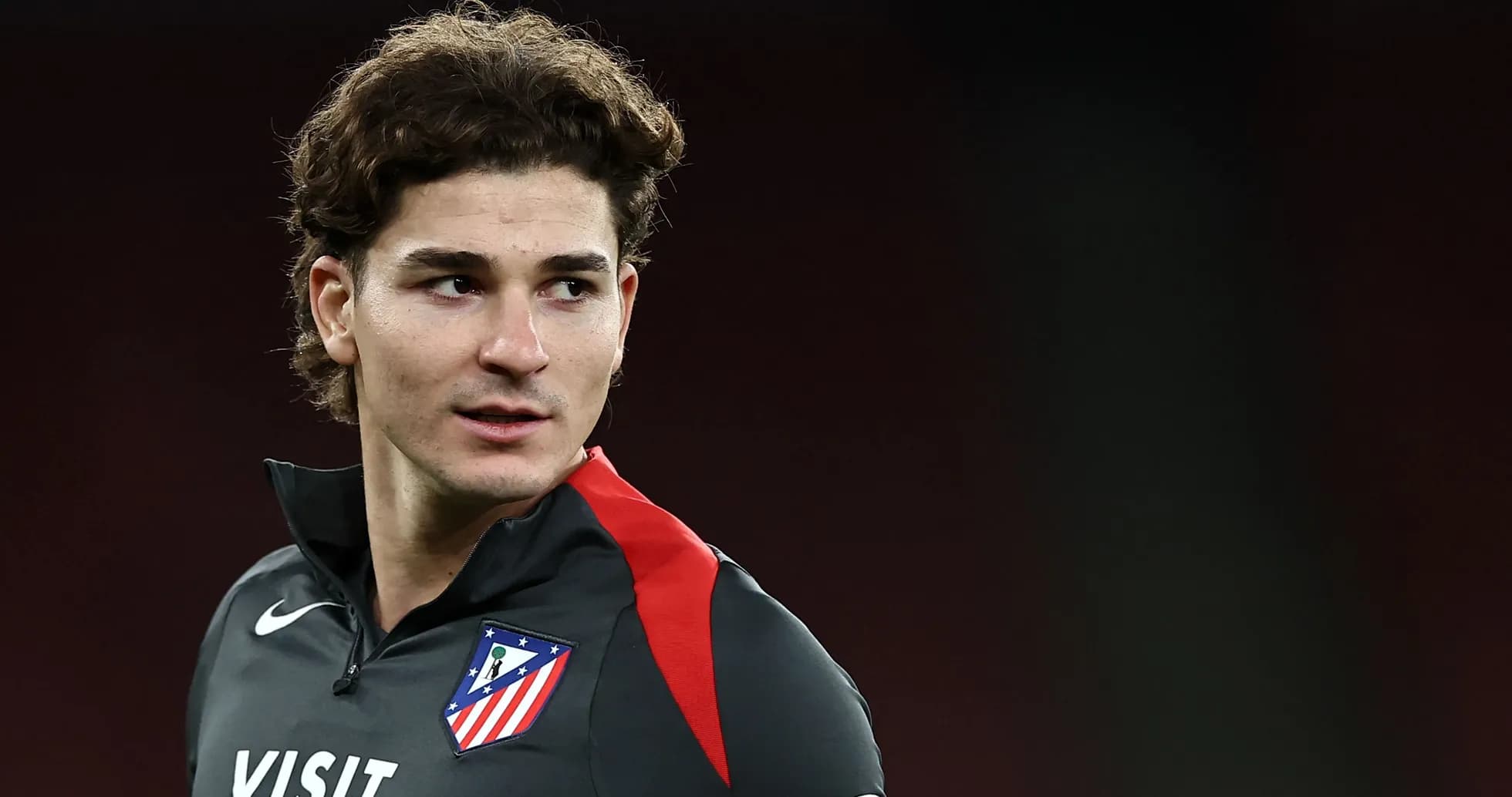 Joueur d'Atlético de Madrid en tenue d'entraînement