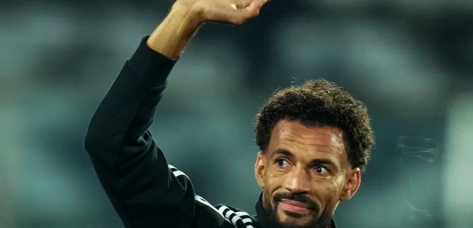 Joueur saluant les fans après le match