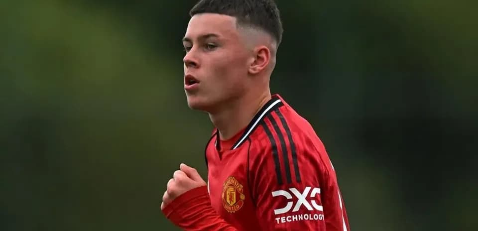 Joueur de Manchester United en action sur le terrain