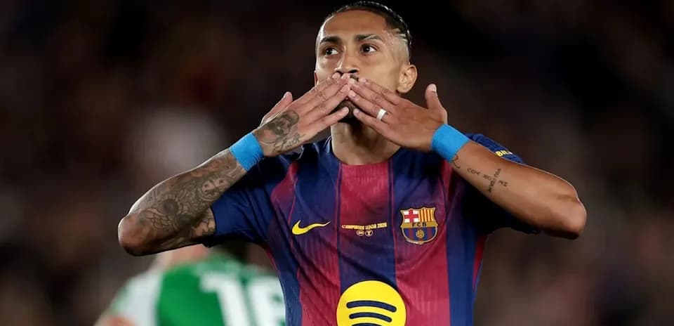 Joueur du FC Barcelone saluant les supporters