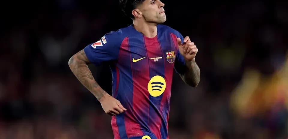 Joueur du FC Barcelone courant sur le terrain