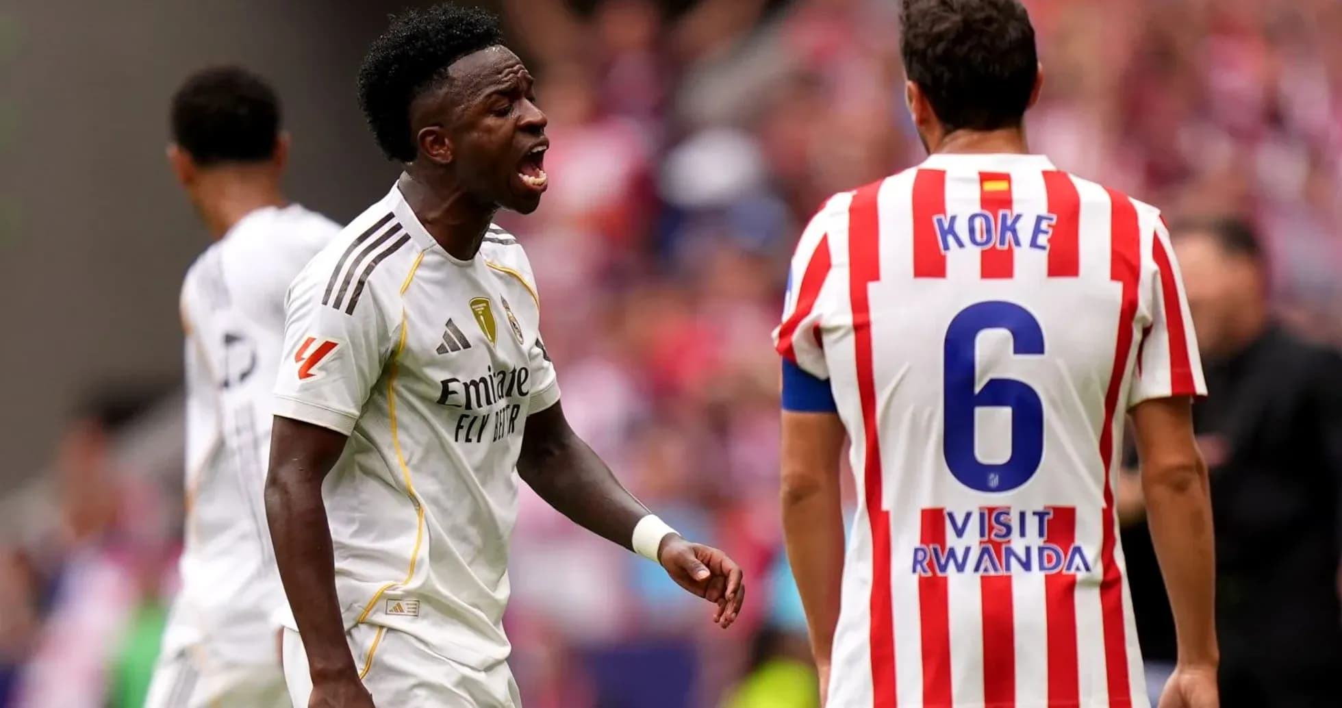 Vinícius Jr. s'exprimant face à Koke