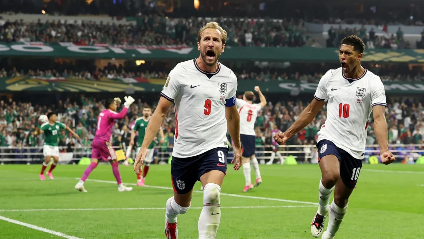Joueurs anglais célébrant un but lors du match