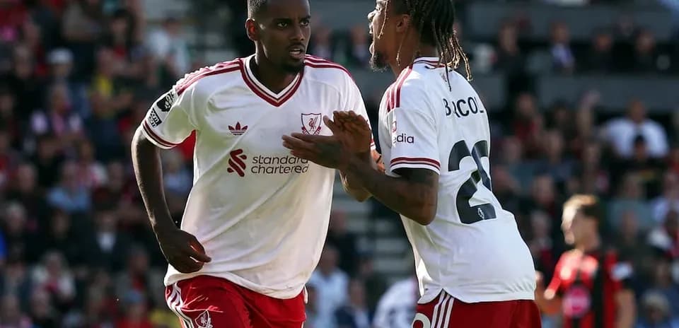 Joueurs de Liverpool célébrant un but