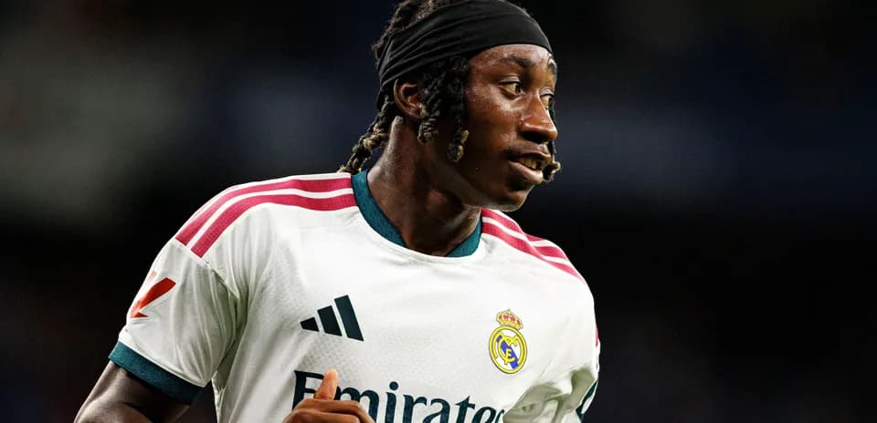 Joueur du Real Madrid en maillot blanc lors d'un match