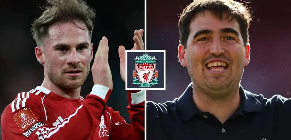 Deux joueurs de Liverpool applaudissant après un match