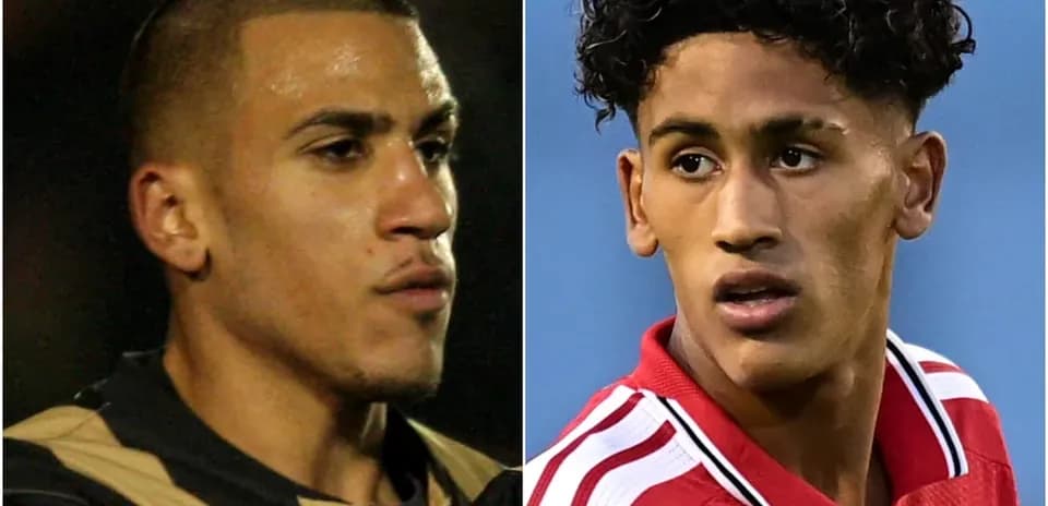 Deux joueurs de football en gros plan