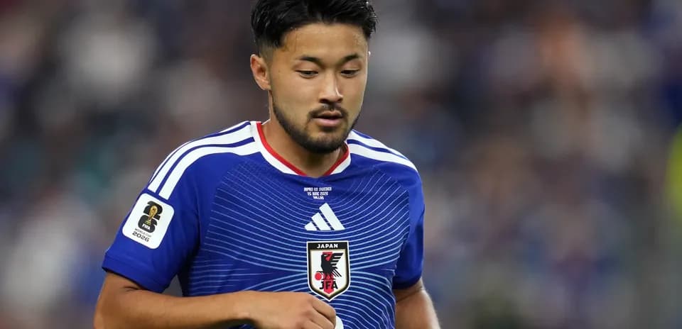 Joueur japonais en action pendant un match