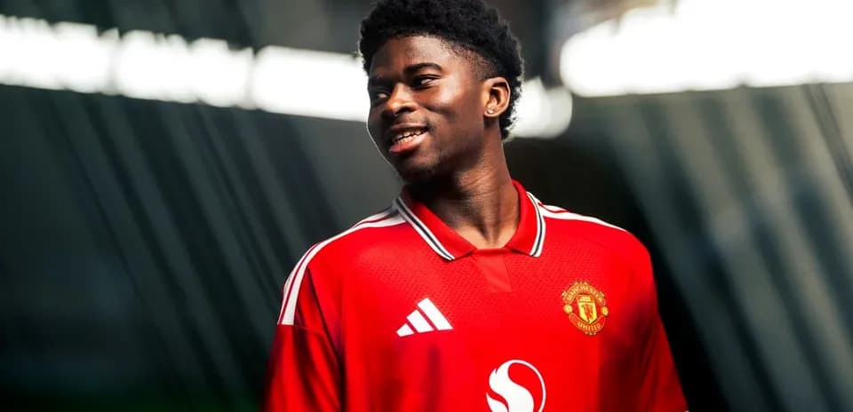 Joueur portant le maillot de Manchester United