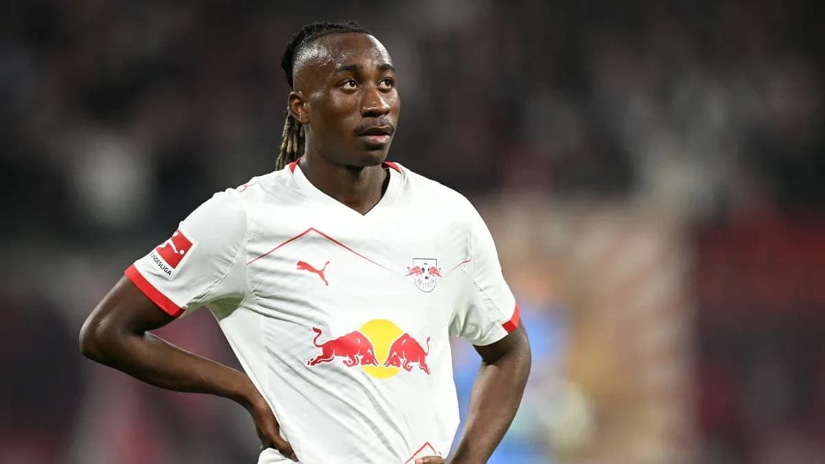 Joueur de RB Leipzig sur le terrain après le match