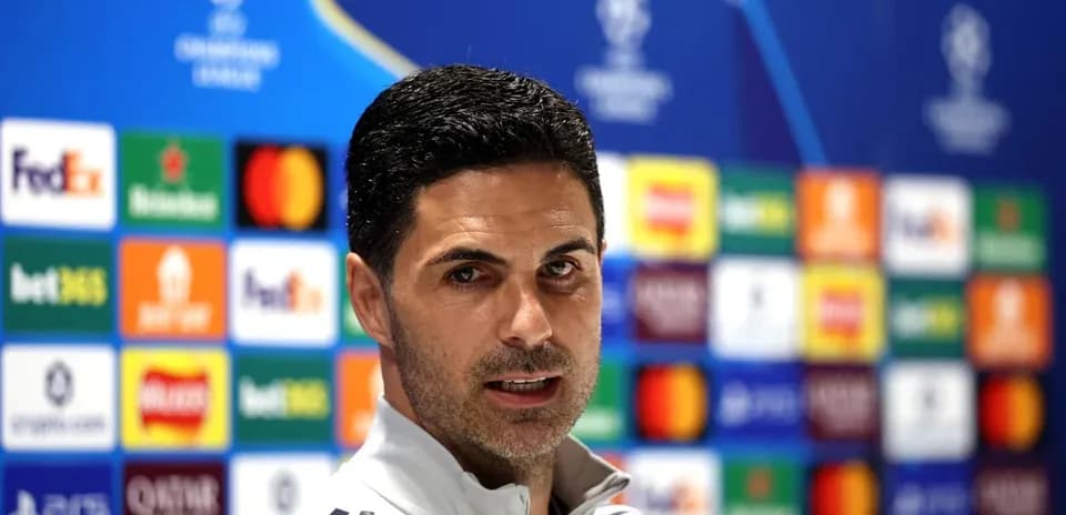 Entraîneur lors d'une conférence de presse UEFA Champions League