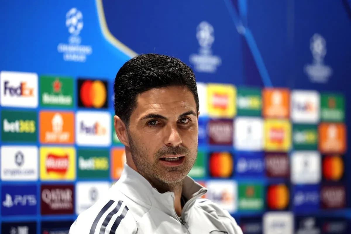 Entraîneur lors d'une conférence de presse UEFA Champions League