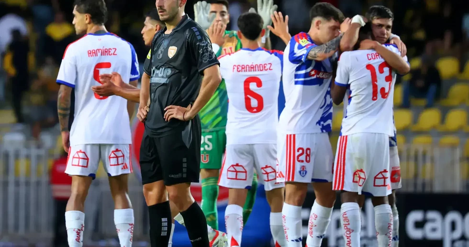 Joueurs de l'Universidad de Chile en célébration