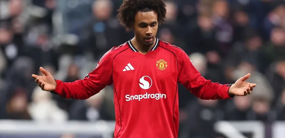 Joueur de Manchester United en action sur le terrain