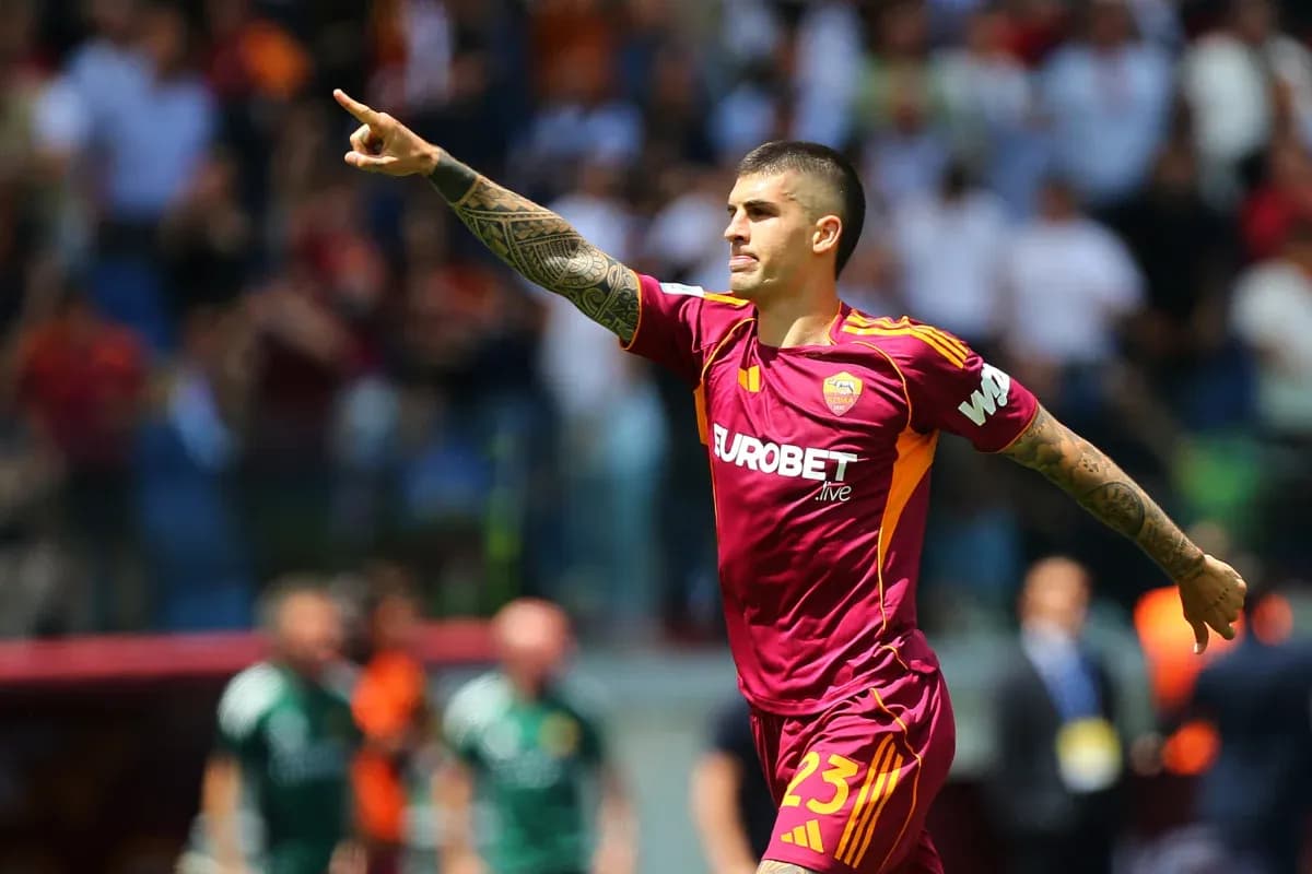 Joueur de l'AS Roma célébrant un but