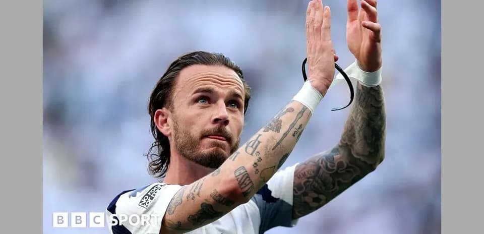 Joueur applaudissant les supporters après le match