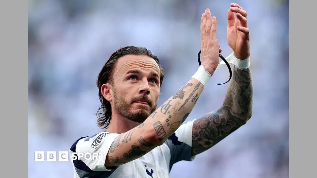 Joueur applaudissant les supporters après le match