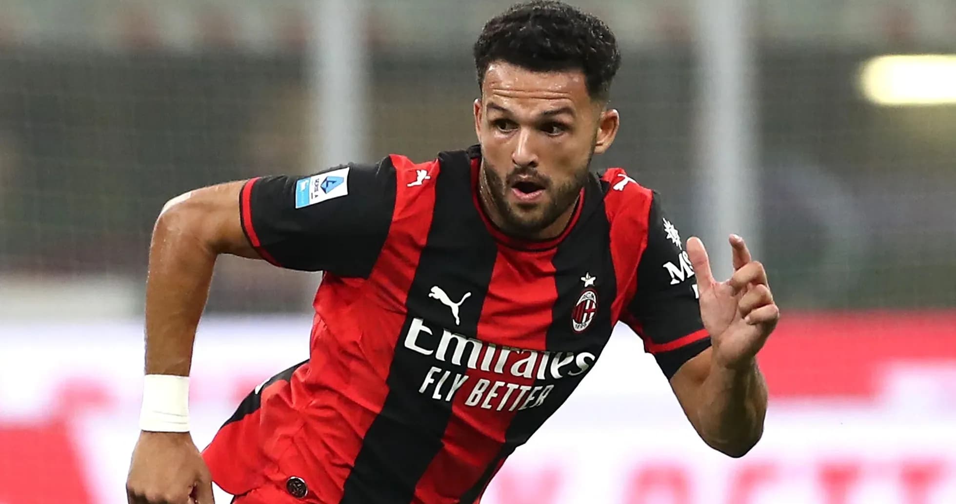 Joueur de l'AC Milan en action sur le terrain