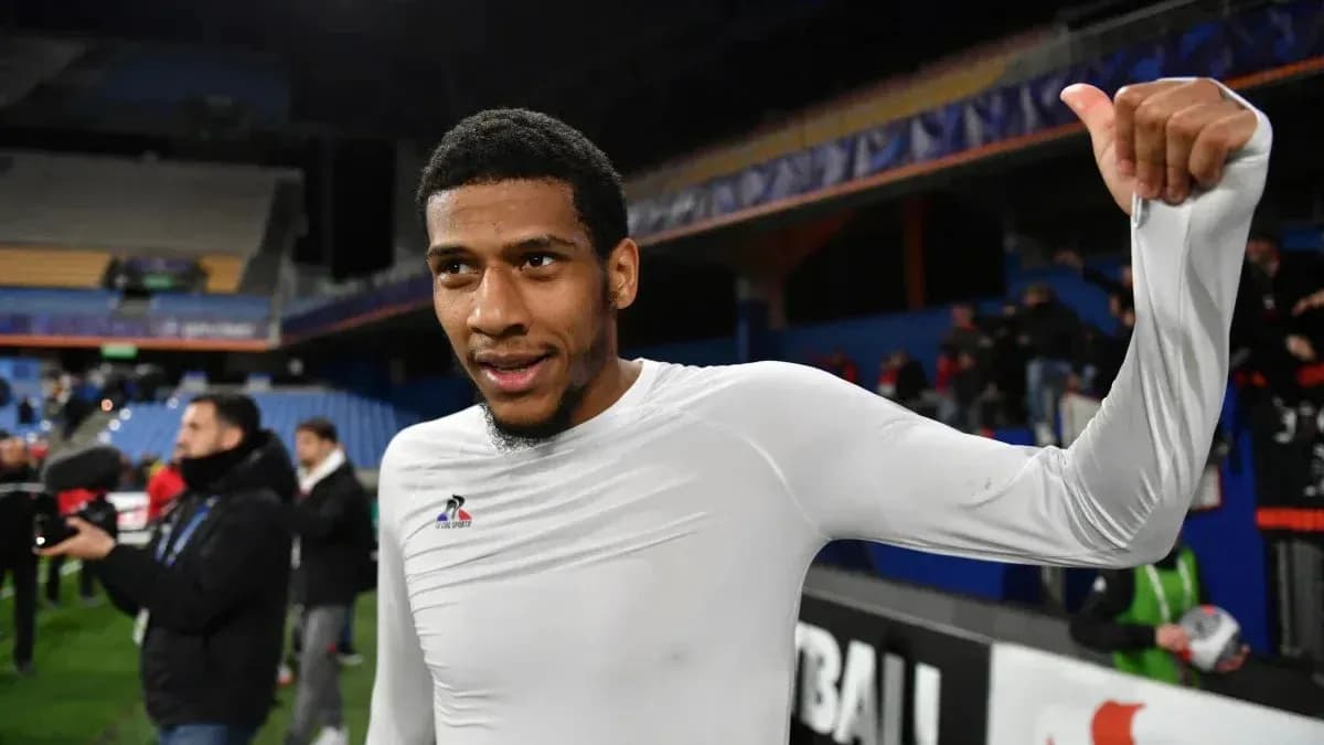 Joueur saluant les supporters après le match