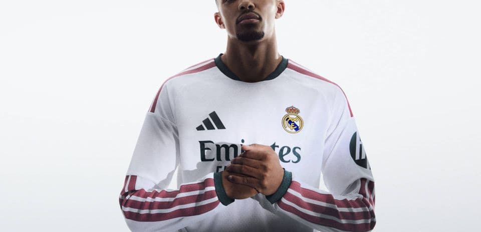 Joueur de football en maillot du Real Madrid