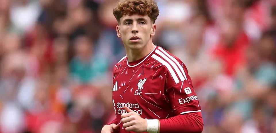 Joueur de Liverpool en action sur le terrain