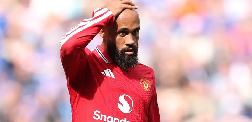 Joueur de Manchester United avec le maillot rouge