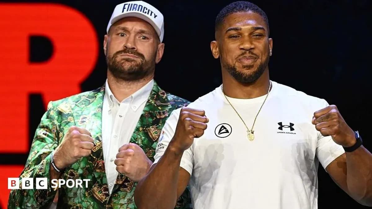 Tyson Fury et Anthony Joshua en conférence de presse
