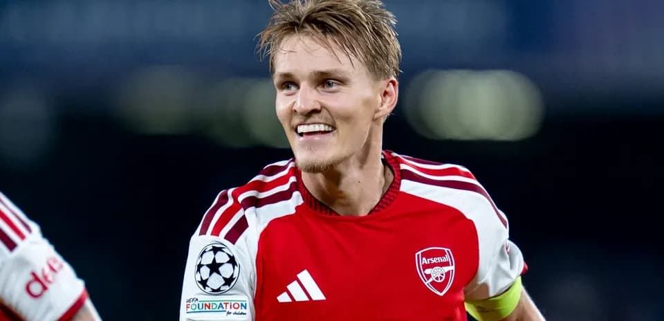 Joueur d'Arsenal célébrant un but sur le terrain