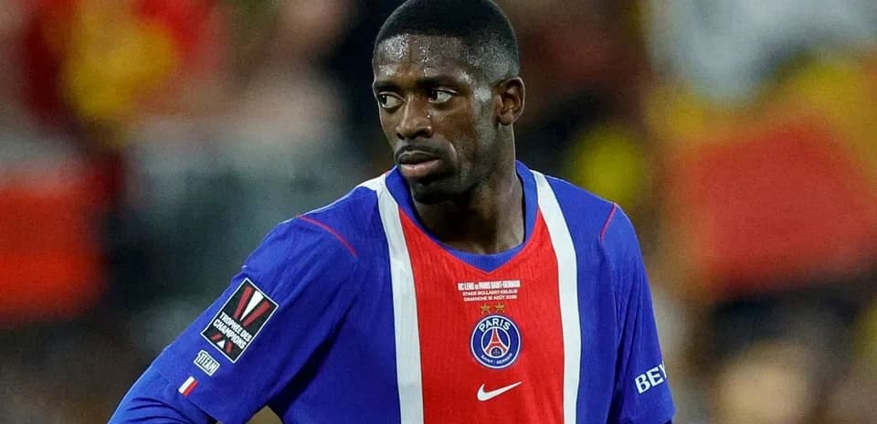 Joueur du PSG en action sur le terrain