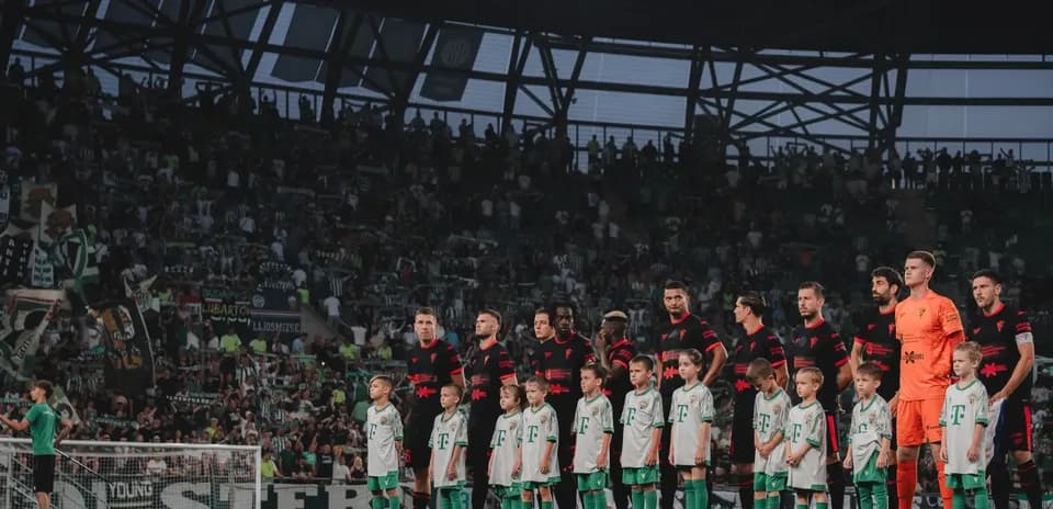 Les joueurs de Ferencvarosi TC avant le match