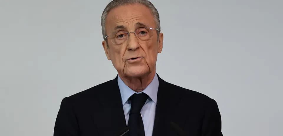 Président s'exprimant lors d'une conférence de presse