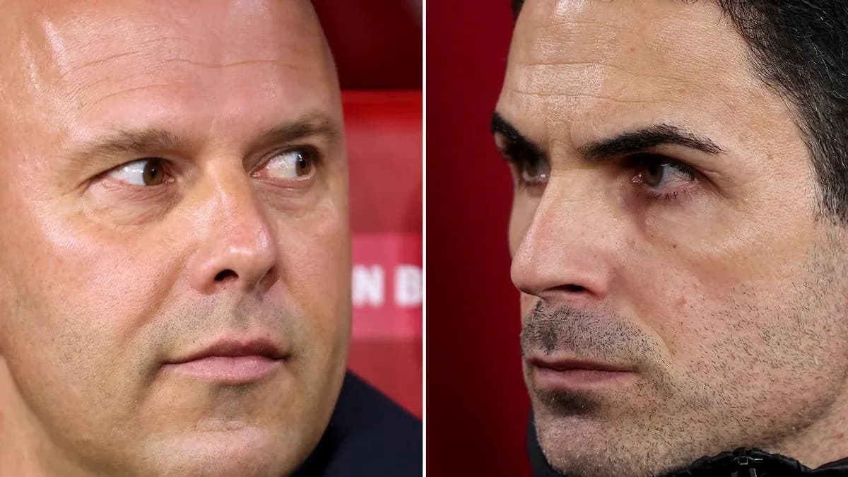 Deux entraîneurs se regardant lors d'un match