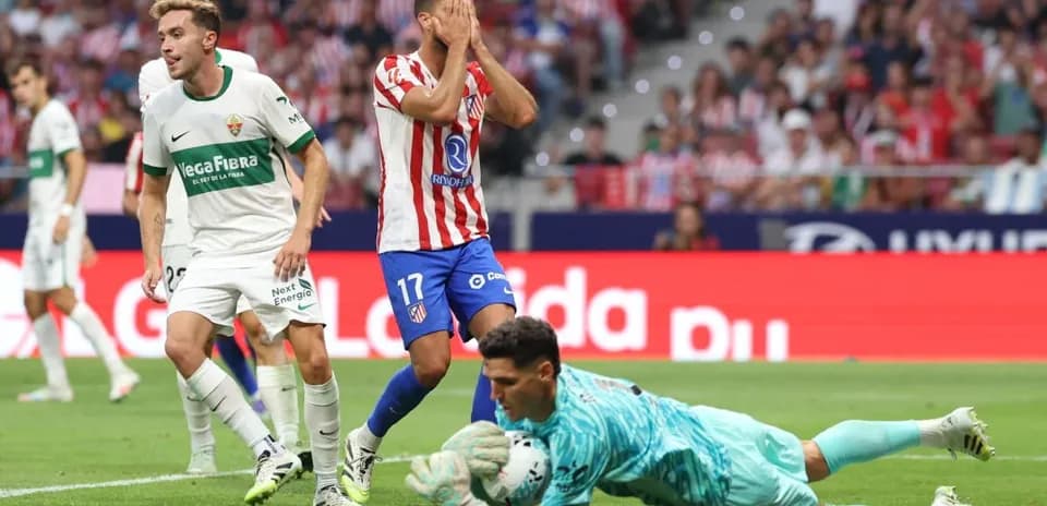 Action de match entre Elche et Atlético Madrid