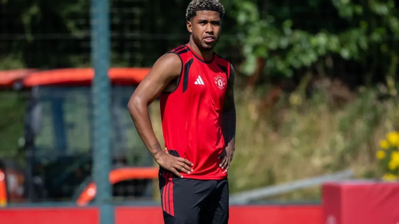 Joueur de Manchester United en entraînement sous le soleil