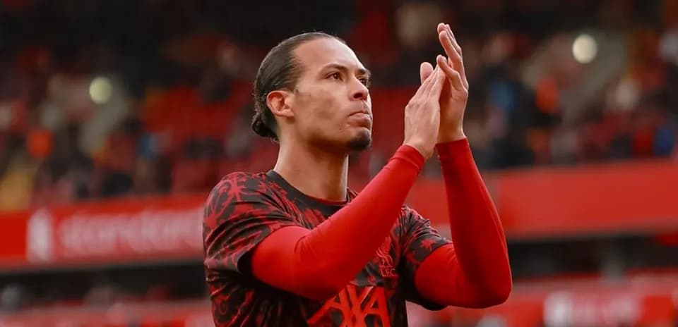 Joueur applaudissant les supporters au stade