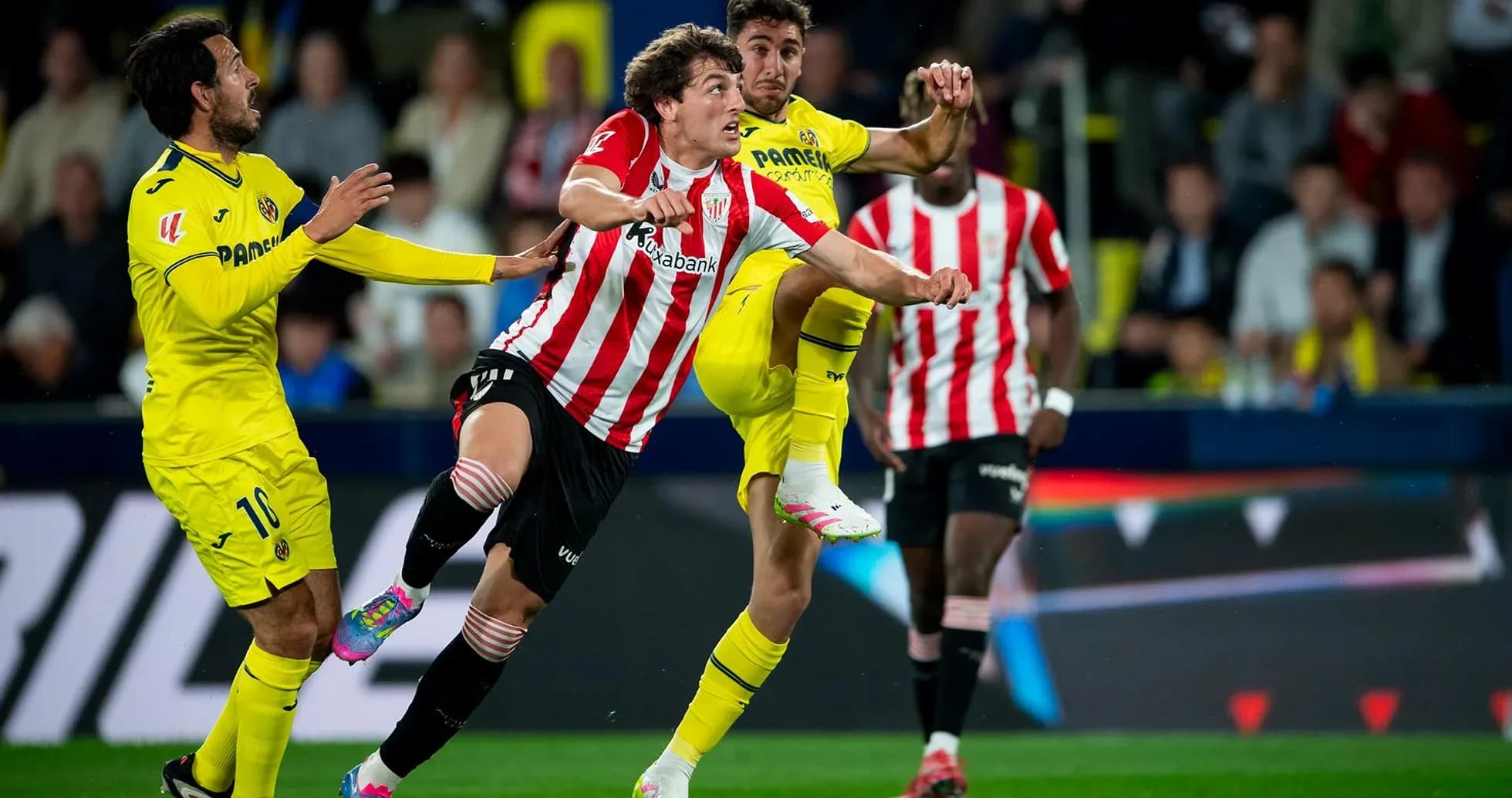 Un joueur d'Athletic Club en action contre Villarreal