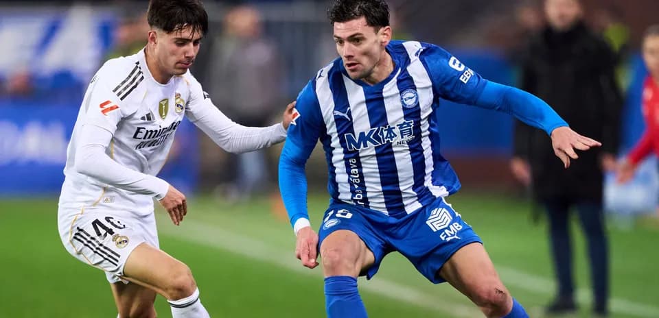 Joueurs de football en action lors d'un match